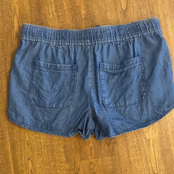Loft elastic waist shorts - Picture 2 of 5